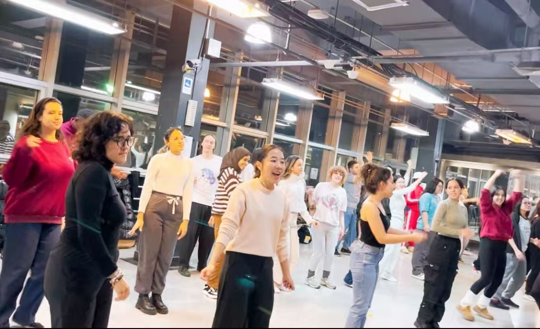 BLCU students on CCTV Gala